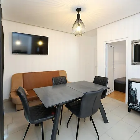 Apartment Neli *