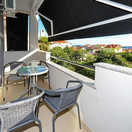 Neli Apartament