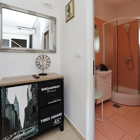 Apartment Neli Bibinje