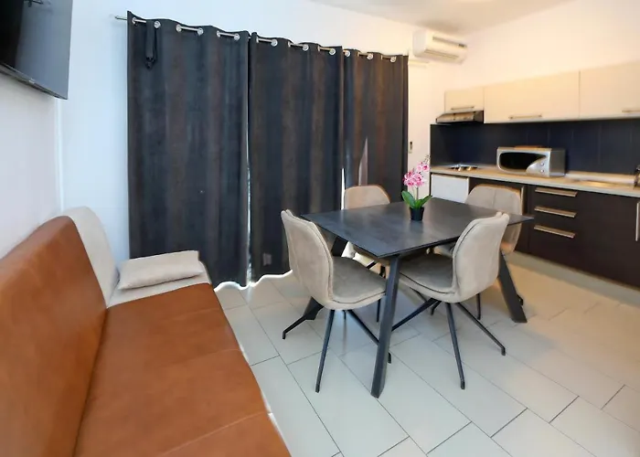 Neli Appartement Bibinje